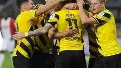 美網前冠軍狄柏度含淚惜別，與祖高域深情相擁