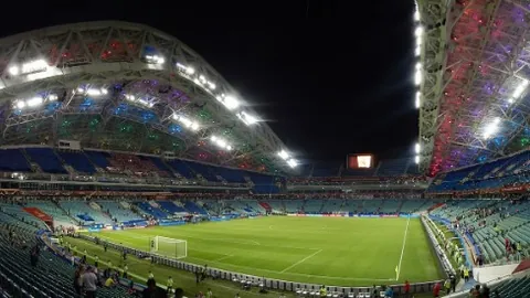 范尼与蓝狐名将矛盾升级，球员被排除在比赛名单之外